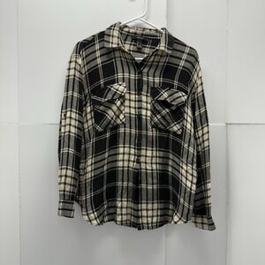 forever 21 black and white button up long sleeve flannel